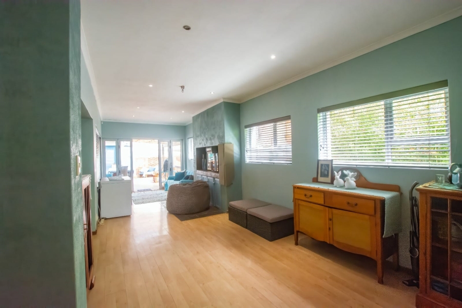 4 Bedroom Property for Sale in Wavecrest Eastern Cape